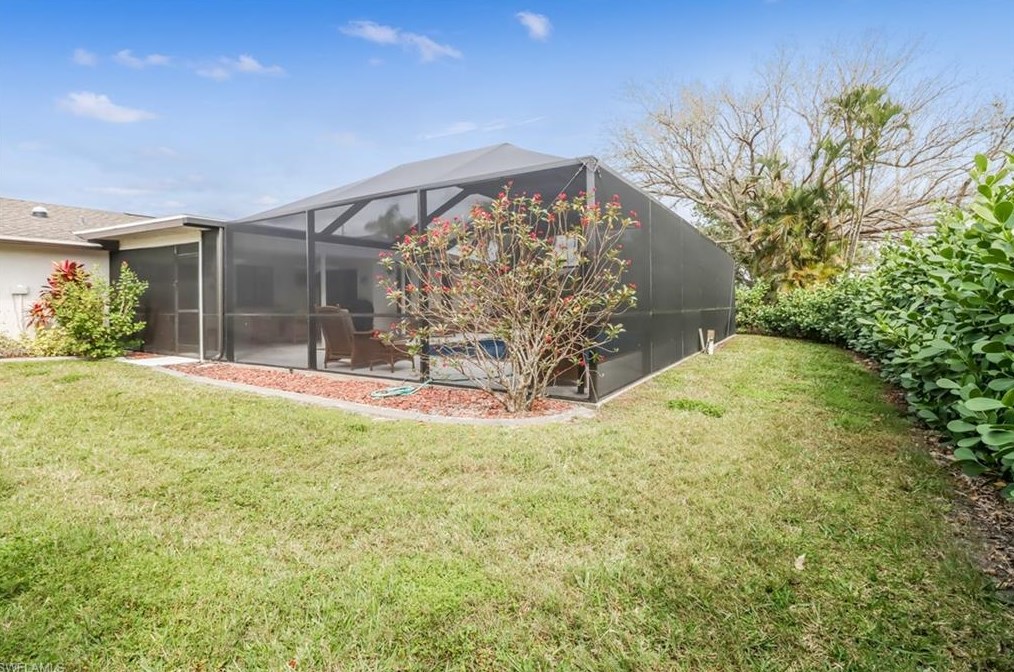 3874 Villmoor Ln, Fort Myers FL  33919-6951 exterior