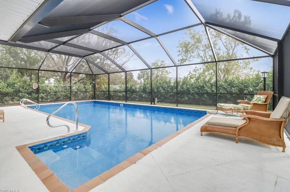 3874 Villmoor Ln, Fort Myers FL  33919-6951 exterior