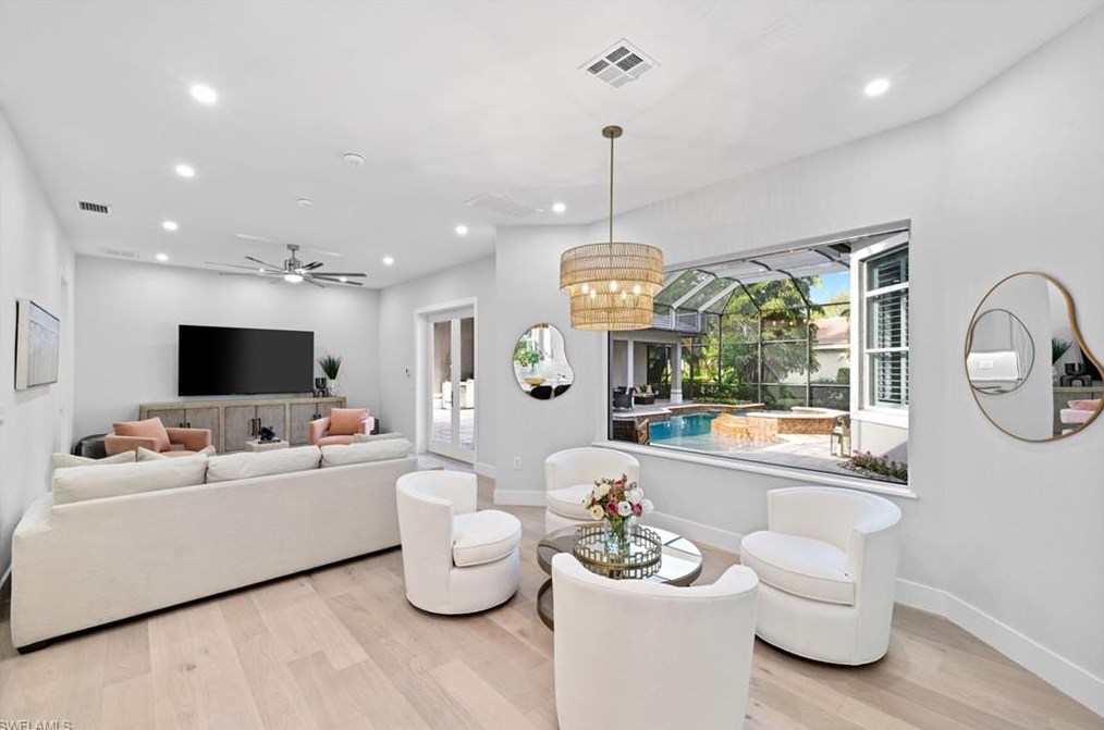 7834 Classics Dr, Naples FL  34113-3043 exterior