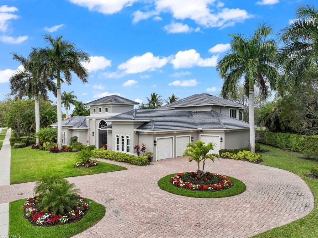 7834 Classics Dr, Naples FL  34113-3043 exterior