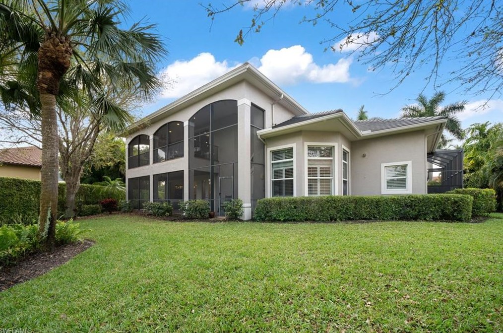 7834 Classics Dr, Naples FL  34113-3043 exterior