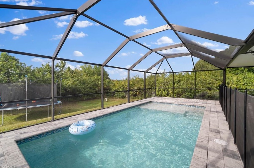 4013 16th St, Lehigh Acres FL  33976-3367 exterior