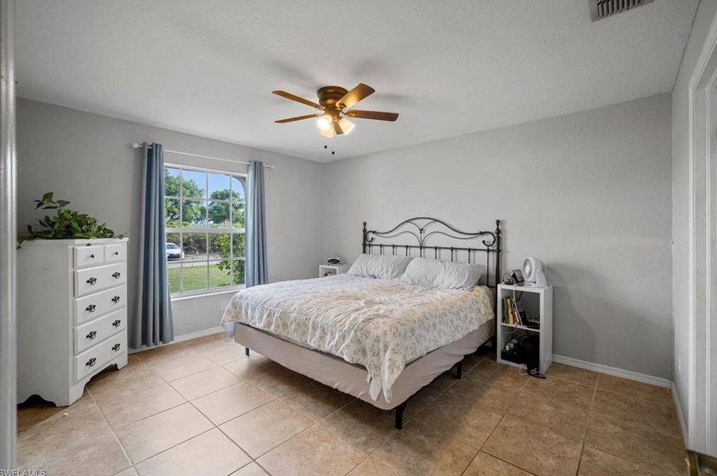 4013 16th St, Lehigh Acres FL  33976-3367 exterior