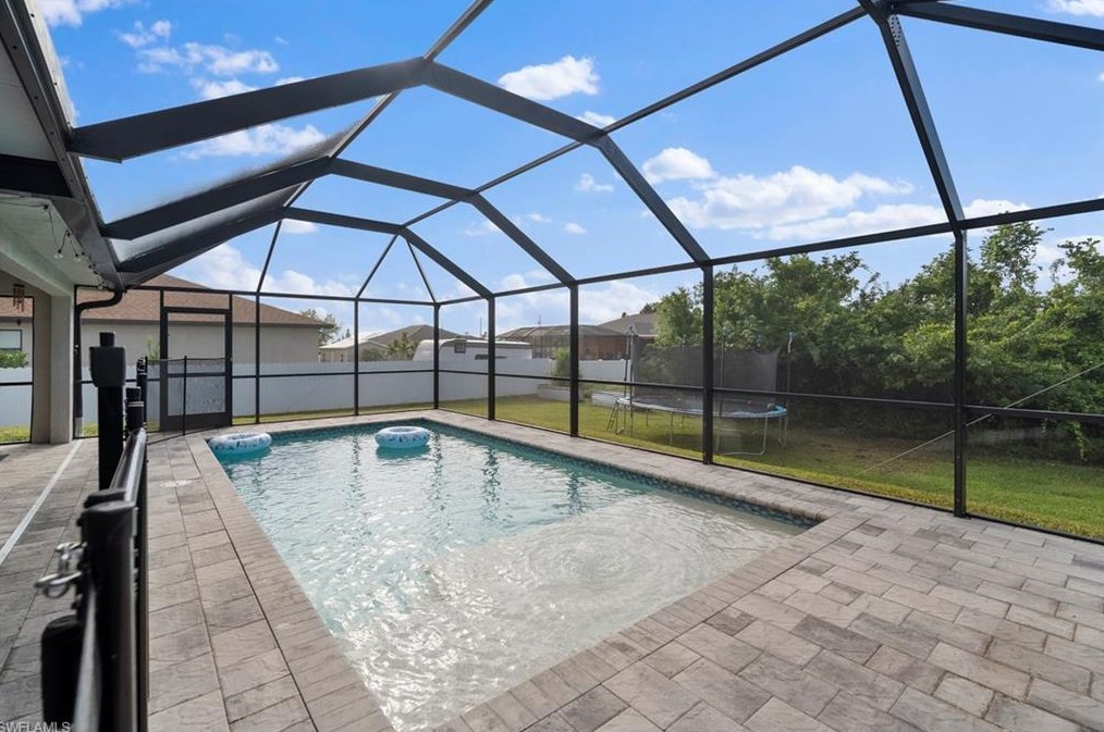 4013 16th St, Lehigh Acres FL  33976-3367 exterior