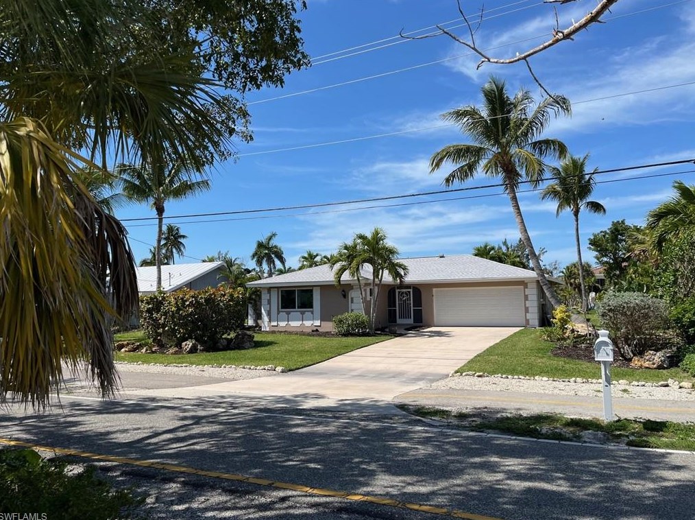 1001 Lindgren Blvd, Sanibel, FL 33957-4807