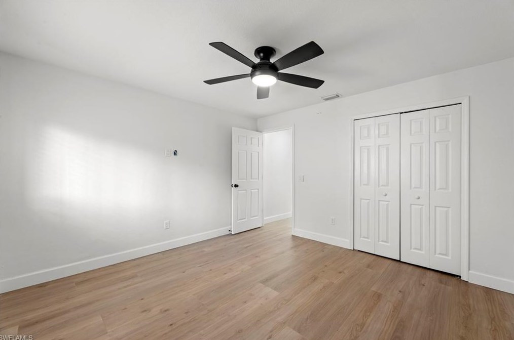 238 Willowick Dr, Naples FL 34110-1342 exterior