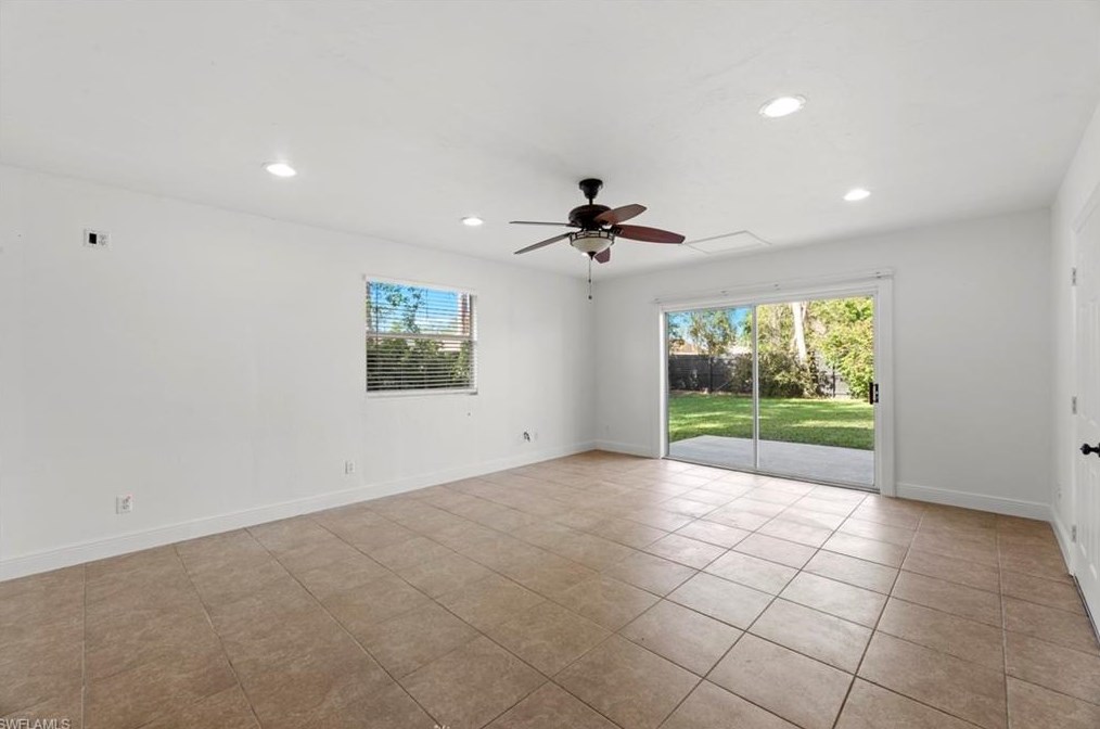 238 Willowick Dr, Naples FL 34110-1342 exterior