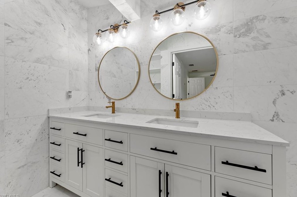 238 Willowick Dr, Naples FL 34110-1342 exterior