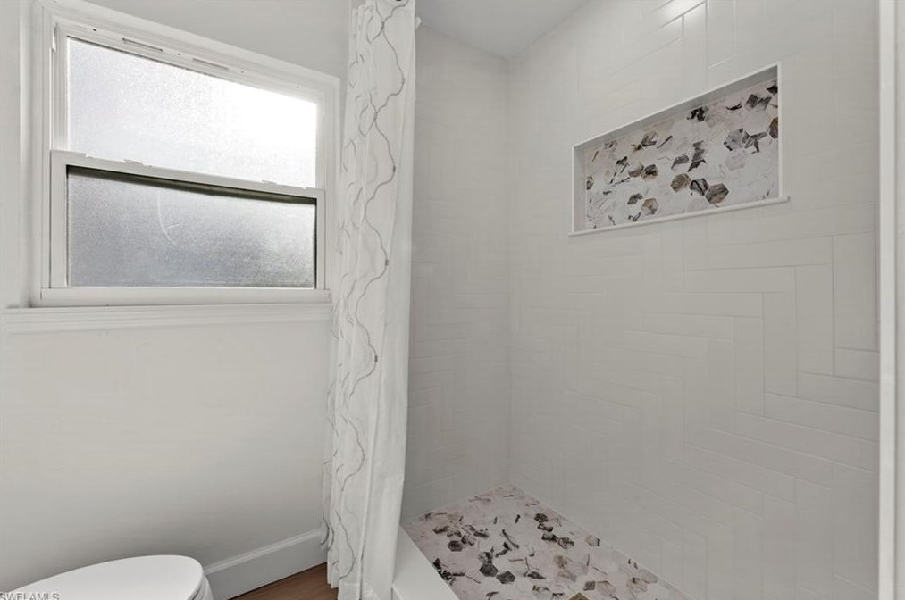 238 Willowick Dr, Naples FL 34110-1342 exterior