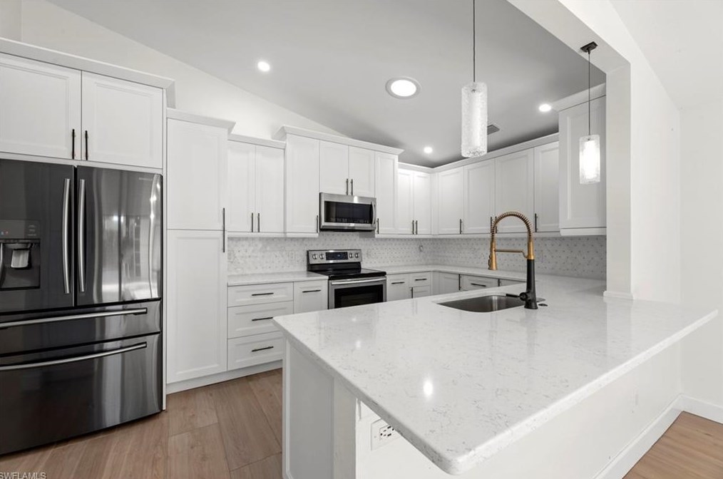 238 Willowick Dr, Naples FL 34110-1342 exterior