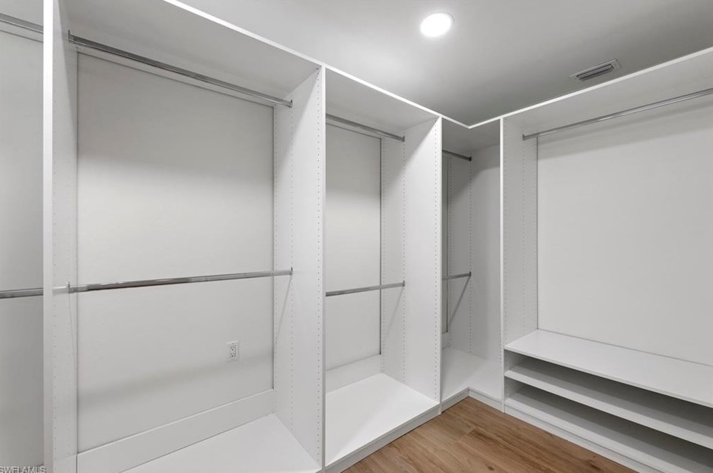 238 Willowick Dr, Naples FL 34110-1342 exterior