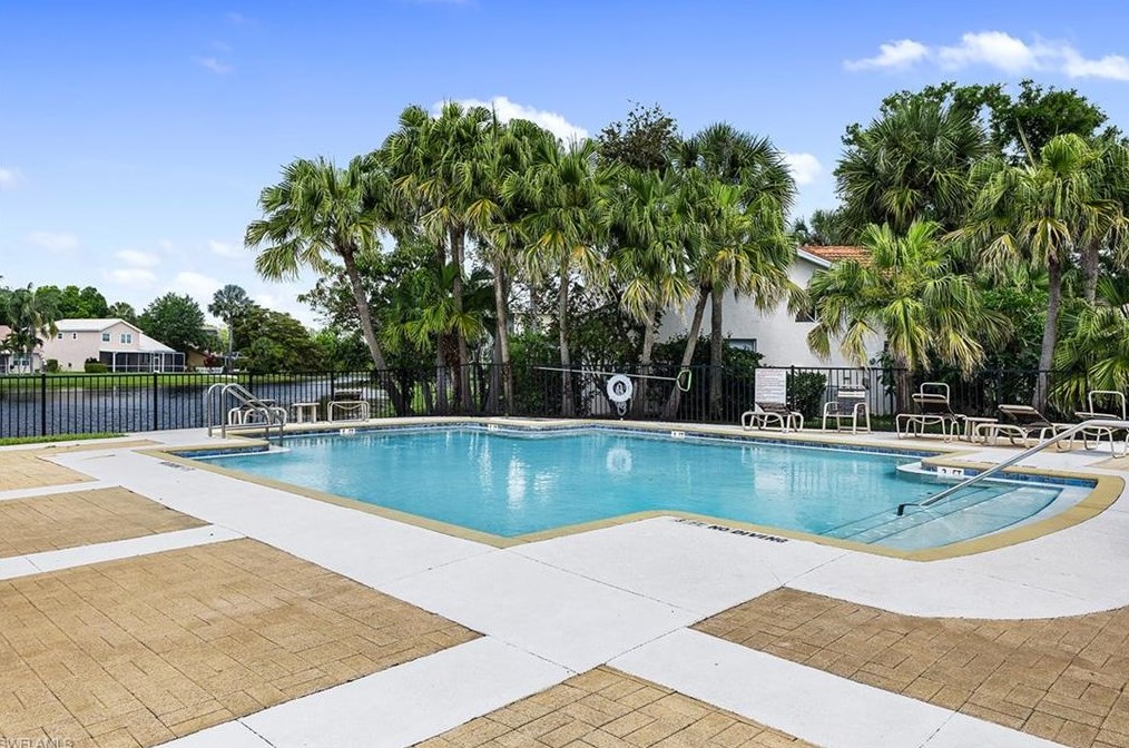 12550 Eagle Pointe Cir, Fort Myers, FL 33913-7950