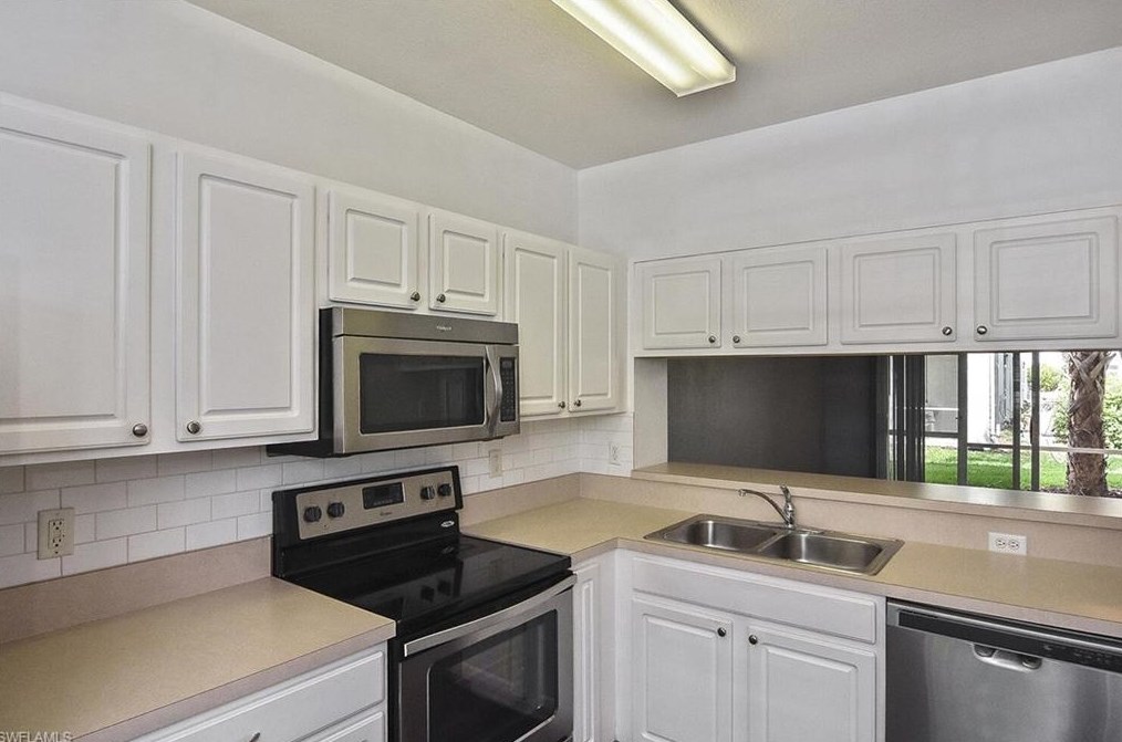 10100 Poppy Hill Dr, Fort Myers, FL 33966-7970