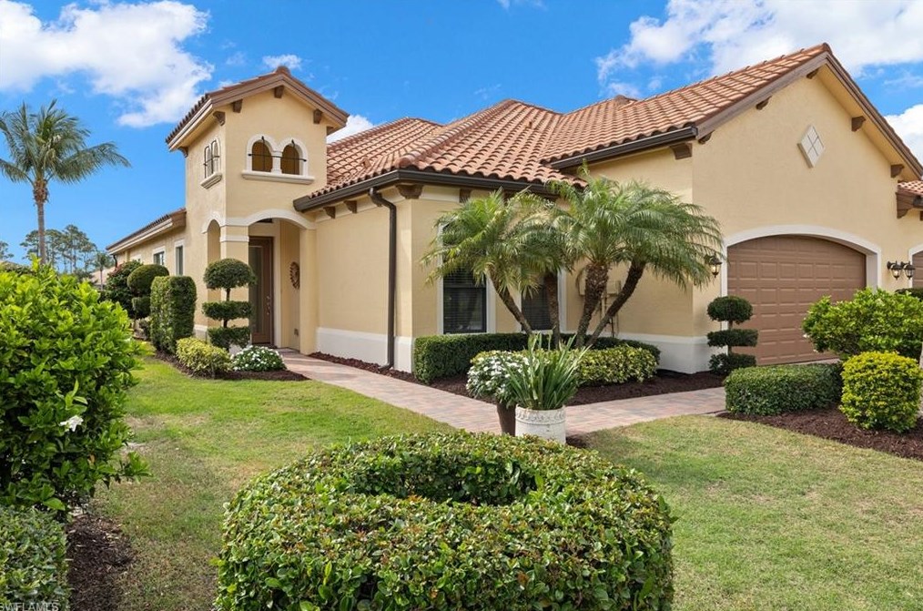 9390 Isla Bella Cir, Bonita Springs, FL 34135-7273