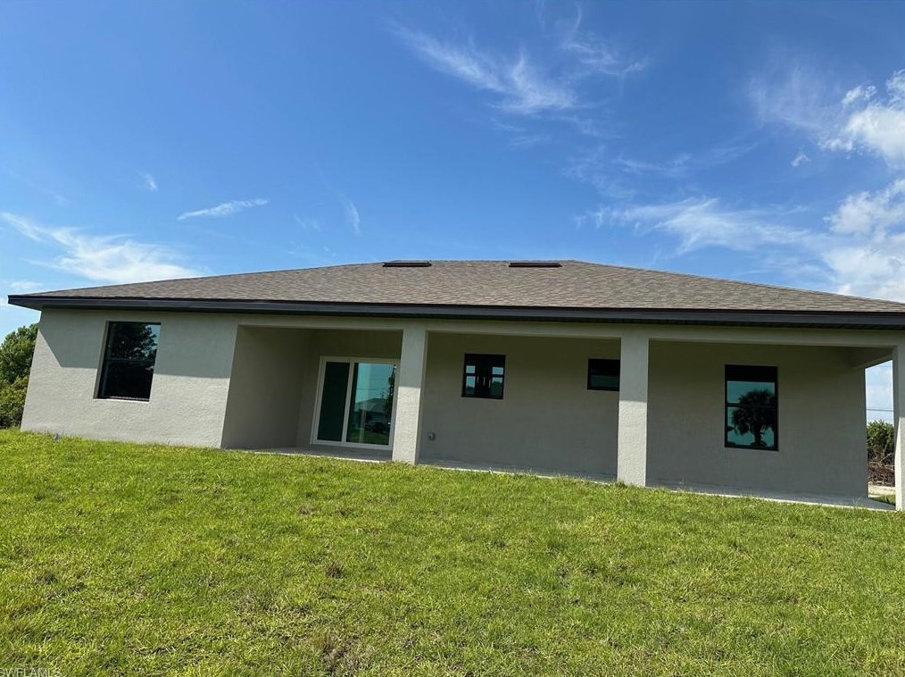 5039 Bristo St, Lehigh Acres FL 33971-6537 exterior