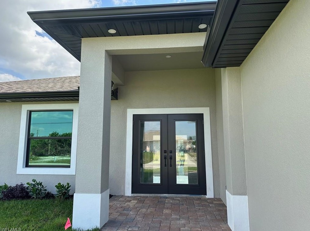 5039 Bristo St, Lehigh Acres FL 33971-6537 exterior