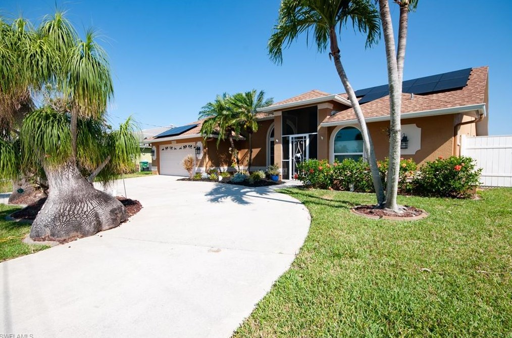 2035 20th Ln, Cape Coral, FL 33909-4766