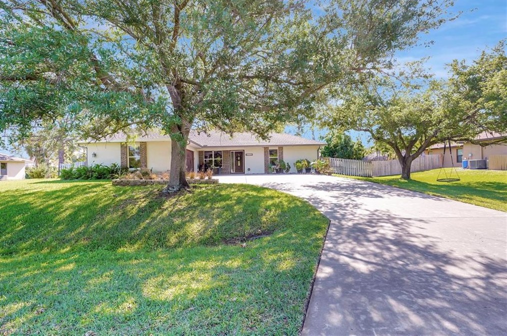 19831 Allaire Ln, Fort Myers, FL 33908-4800