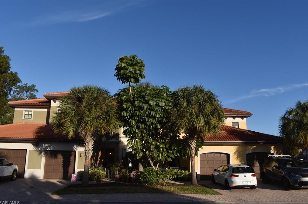 1275 Strada Milan Ln, Naples, FL 34105-4983