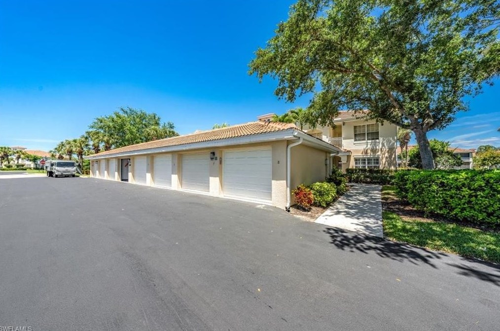 3009 Driftwood Way, Naples, FL 34109-8944