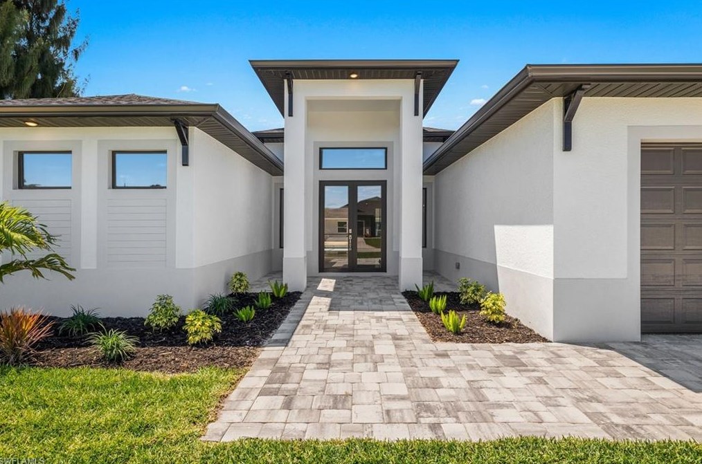 1310 32nd Ter, Cape Coral, FL 33904-4215