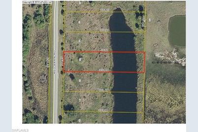 1390 Red Barn Rd Moore Haven Fl 33471 Mls 217039171 Coldwell