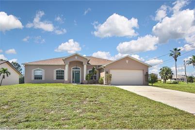 626 15th St, Cape Coral, FL 33991 - Photo 1