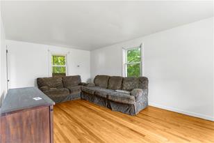 1099 George St, Sharon, PA 16146 - Photo 6