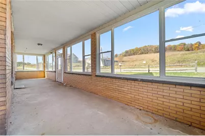 843 Pine Run Rd, Washington Township, PA 15613 - Photo 4