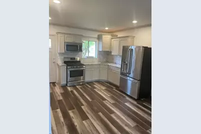 1144-1/2 Race St, Stowe Township, PA 15136 - Photo 4