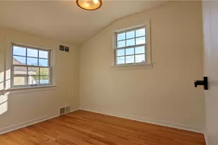 145 E Woodford Ave, East Pittsburgh, PA 15210 - Photo 14