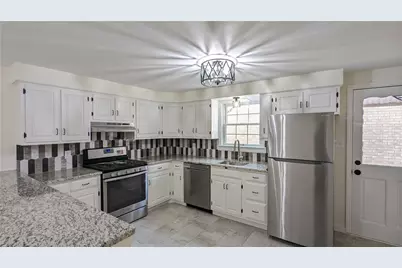 145 E Woodford Ave, East Pittsburgh, PA 15210 - Photo 6