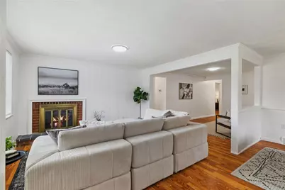 4770 Barone Dr, Pittsburgh, PA 15227 - Photo 4