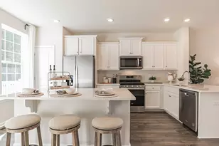 108 Affinity Dr, Harmony Boro, PA 16037 - Photo 4