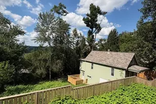 320 Mystic Ave, East McKeesport, PA 15035 - Photo 2