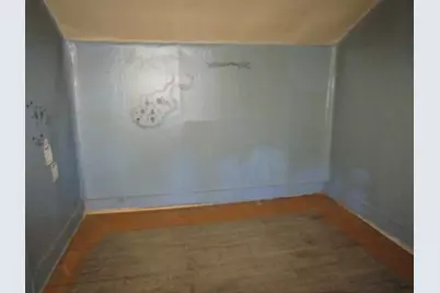 215 Patterson Ave, Bridgeville, PA 15017 - Photo 14