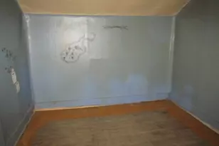 215 Patterson Ave, Bridgeville, PA 15017 - Photo 14