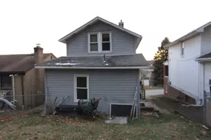 215 Patterson Ave, Bridgeville, PA 15017 - Photo 4