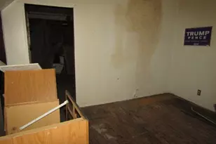 215 Patterson Ave, Bridgeville, PA 15017 - Photo 8