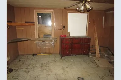 215 Patterson Ave, Bridgeville, PA 15017 - Photo 18