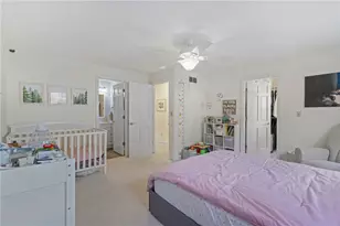 587 Thorncliffe Dr, Robinson Twp, PA 15205 - Photo 22