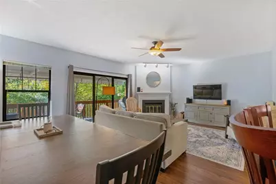 587 Thorncliffe Drive, Robinson Twp, PA 15205 - Photo 8