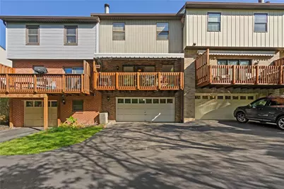 587 Thorncliffe Drive, Robinson Twp, PA 15205 - Photo 2