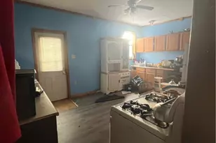 407 Pearson St, New Castle, PA 16101 - Photo 8