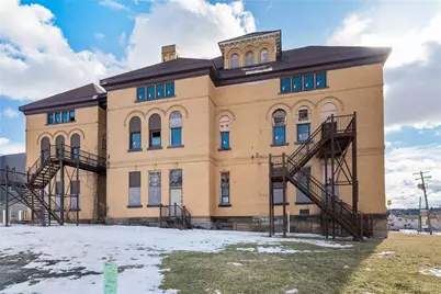 1090 Jefferson Ave, Washington, PA 15301 - Photo 2