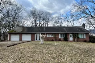 610 Olive St, Saint Clair Township, PA 15954 - Photo 1