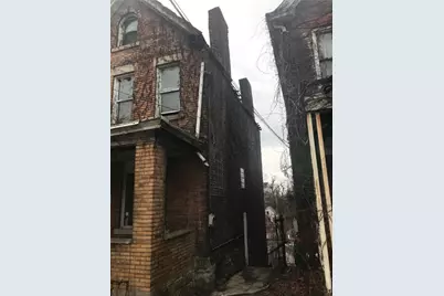 2258 Hawthorne Ave, Pittsburgh, PA 15218 - Photo 2