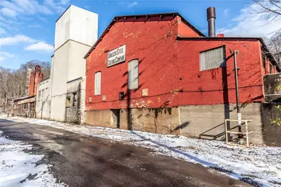 1023 Pittsfield Aly, New Brighton, PA 15066 - Photo 1