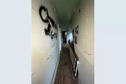 421 Fairview Ave, Turtle Creek, PA 15145 - Photo 10