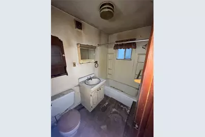 421 Fairview Ave, Turtle Creek, PA 15145 - Photo 4